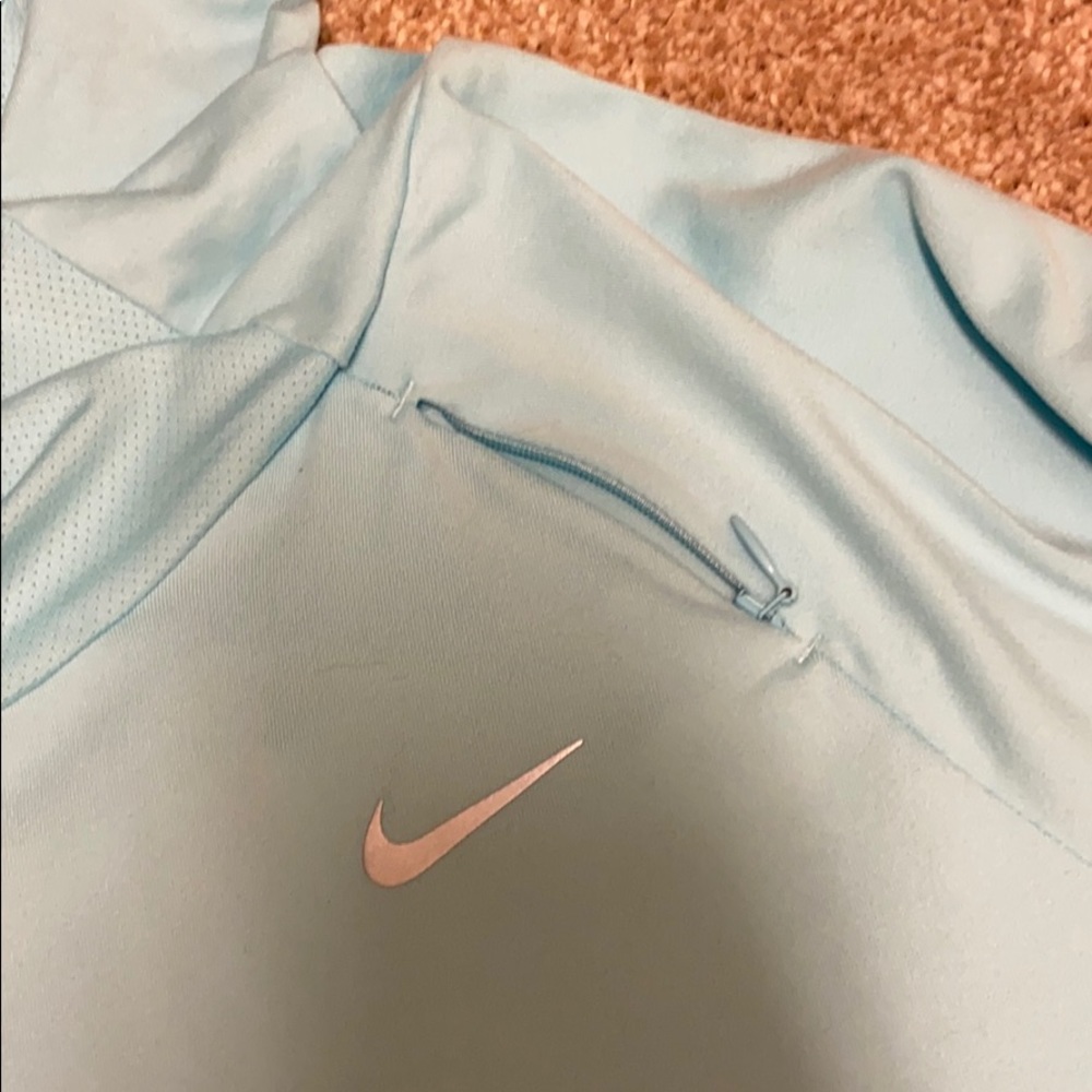 Nike Dri-Fit hoodie - Picture 3 of 6